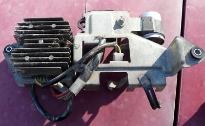 Honda CM400T 1980 panel eléctrico con componentes eléctricos Foto 1 de 3