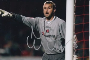 FOTO ATLÉTICA DE NICKY WEAVER FIRMADA A MANO DE CHARLTON 6X4. - Imagen 1 de 1