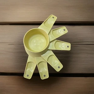 Tupperware Vtg 70's Set Of  6 Yellow Nesting Measuring Cups Baking - Picture 1 of 5