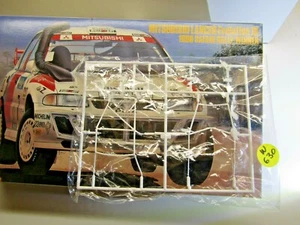 Hasegawa 1:24 Scale Lancer Evo 3 96 Safari Sprue 'L' White parts only - New - Picture 1 of 4
