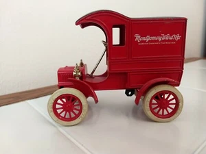 ERTL 1905 FORD DELIVERY TRUCK REPLICA COIN BANK WITH KEY RED MONTGOMERY WARD - Bild 1 von 5