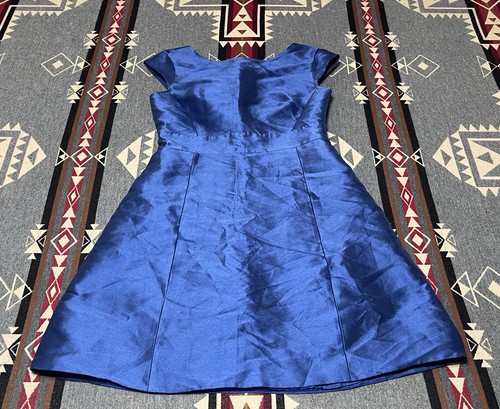 Mini abito da cocktail Kate Spade taglia 6 blu giacinto senza schiena T9