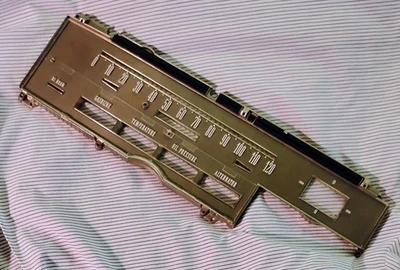 Chrysler Imperial 1964 cuadro de instrumentos velocímetro placa frontal Foto 1 de 4