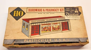 Vintage 1950s  Plasticville HO 1:87 No. HO-76 Hardware & Pharmacy - Picture 1 of 4