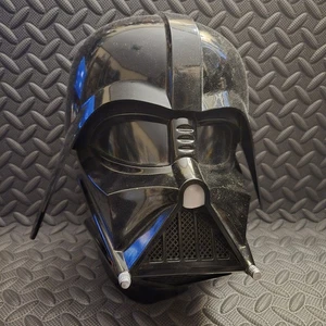 Star Wars Darth Vader Wall Mounted Head Light-Up Display Lucasfilm 2005 - Picture 1 of 3