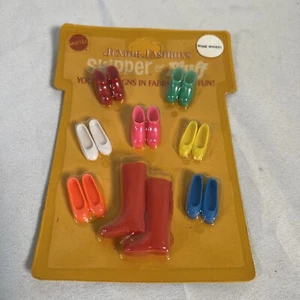 VTG 1970 Mattel Junior Fashions Pak Shoes Skipper & Fluff Brand New UNPUNCHED - Picture 1 of 4