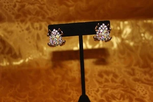 GENUINE CRYSTAL EARRING (#19) WITH GENUINE CRYSTALS BRAND NEW - Picture 1 of 3