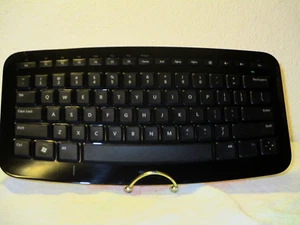 *****GENUINE MICROSOFT ARC WIRELESS KEYBOARD NO USB DONGLE (1392)***** - Picture 1 of 7