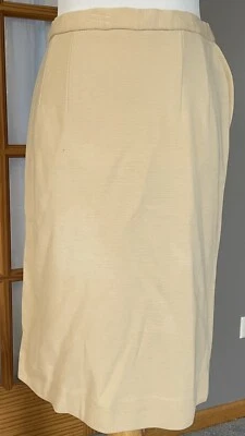 Saia lápis feminina de lã anos 80 Marshall Fields tamanho 6 marfim carreira feita em Hong Kong - Imagem 1 de 4