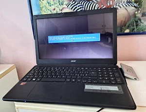 NOTEBOOK ACER ASPIRE E1 522 FUNZIONANTE LEGGERE DESCRIZIONE!! - Foto 1 di 6