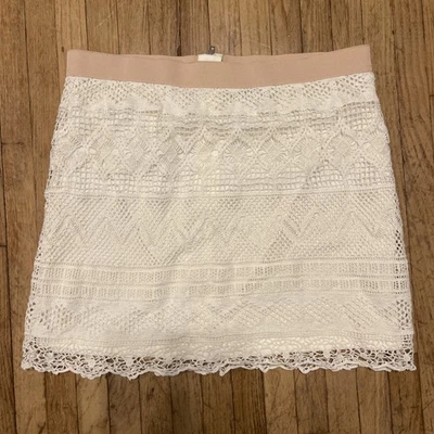Minifalda de ganchillo blanca marfil American Eagle forrada con cremallera talla 6 Foto 1 de 4
