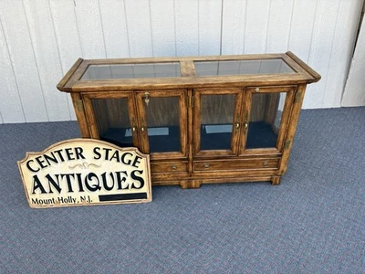 67112 Mueble Americano Credenza Curio con Estante y Luces Foto 1 de 4