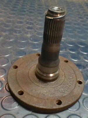 8.8 Front Differential Axle Hub OEM 2000-2003 Ford F150 - Image 1 of 3