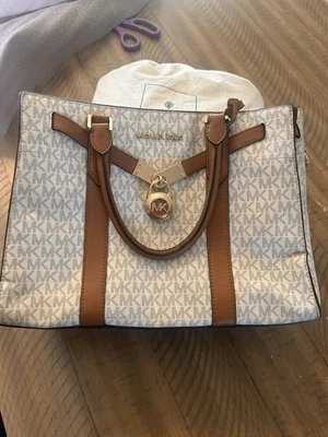 Bolso de Mano Michael Kors Nouveau Hamilton Grande Elegante Cuero PVC Impreso MK Usado Foto 1 de 4
