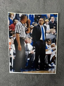 TUBBY SMITH signed (KENTUCKY WILDCATS) basketball 8X10 photo w/Sleeve 2C - Picture 1 of 4
