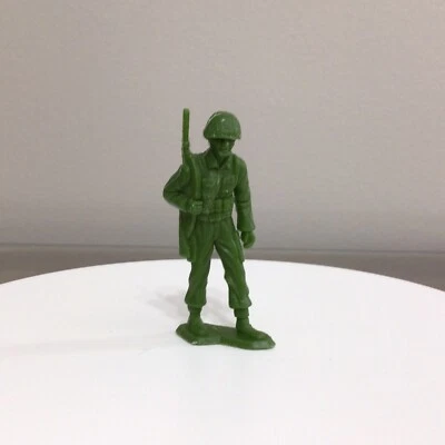 Figura de juguete soldado MPC de plástico verde de colección del hombre del ejército Foto 1 de 4