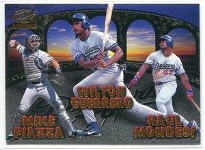 1998 Pacific Invincible Team Checklists 14 Mondesi Guerrero Martinez Nomo Piazza