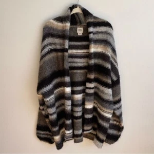 BDG Striped Cardigan 3/4 Sleeve Knit Sweater Women's Medium - Picture 1 of 6