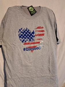 Distressed American Flag Heart Shape, Patriot, Independence Day, USA T-Shirt - Bild 1 von 2