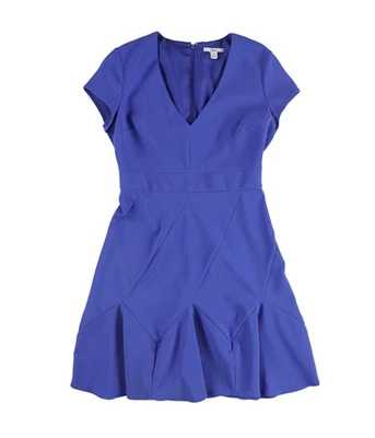 Vestido ajustado y acampanado con detalle de costura bar III para mujer, azul mediano, 12 Foto 1 de 3