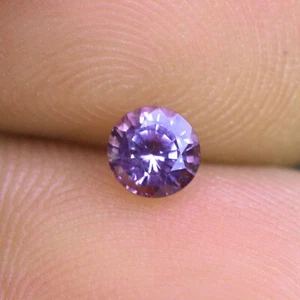 Spinello viola forma rotonda 0,39 ct naturale non trattato impeccabile pietra preziosa dello Sri Lanka - Foto 1 di 5