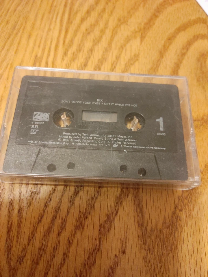 Dont Close Your Eyed от Kix (металл) (кассета, 1988, Atlantic) - Изображение 1 из 1
