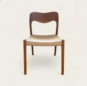 Teak Wood Vintage Mid-Century Dining Chair - Picture 1 of 6
