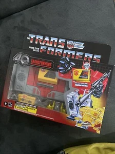 HASBRO TRANSFORMERS RETRO 40TH ANNIVERSARY G1 BLASTER AUTOBOT & STEEL JAW - Foto 1 di 3