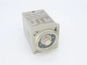 OMRON H3CR-A8EL AC100/240 TIMER - Bild 1 von 4