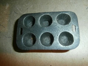 Miniature Cast Iron Muffin Pan - Picture 1 of 4