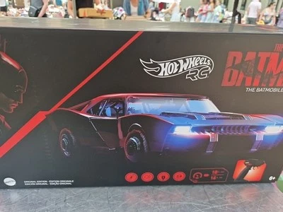 Batmobile radiocommandée échelle 1/10 The Batman édition limitée - Hot Wheels  - Photo 1/4