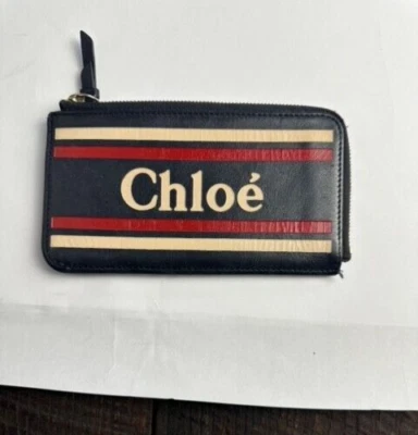 Auténtico estuche para tarjetas Chloe de piel de becerro lisa LOGO Vick con cremallera en azul completo Foto 1 de 3