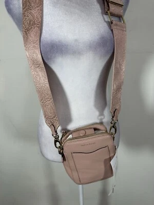 Bandolera Taryn Rose Mujer Color Rosa PEQUEÑA X-BODY ROSA $168 Foto 1 de 4