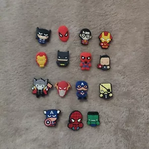 Schuh Charms für Crocs Super Hero Marvel DC Superman Flash (Sie wählen) **NEU** - Bild 1 von 17
