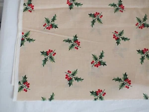 32"x44" HOLLY BERRY LEAF tan Christmas fabric VIP Cranston vintage OOP - Picture 1 of 3