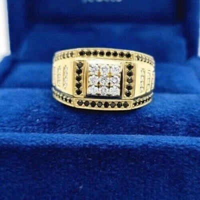 Anillo de boda de diamantes creados en laboratorio de corte redondo de 2,20 quilates enchapado en oro amarillo de 14 k para hombre Foto 1 de 4