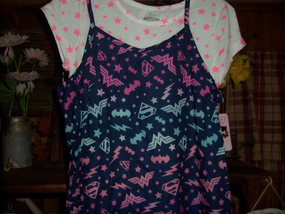VESTIDO SIN MANGAS SUPER HERO NIÑAS MUJER MARAVILLA BATGIRL TALLA GRANDE 10-12 2 PIEZAS NUEVO Foto 1 de 1