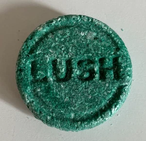 New Discontinued Lush Flyway Hair Shampoo Bar 1.9 oz - Picture 1 of 1
