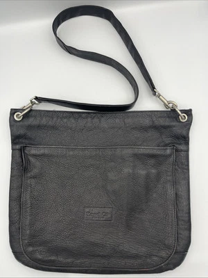 Bolso de hombro Kenneth Cole Reaction Guijarro de cuero negro bolsillo grande Foto 1 de 4