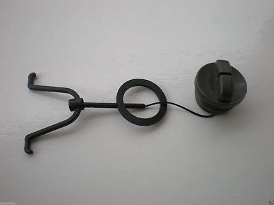 Bouchon d'huile pour JONSERED 625, 630, 670, 2077, 2083 II EPA (New Type) [#5... - Photo 1/2