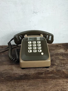 Ancien téléphone à touche beige et vert socotel en Bakétalite - Photo 1/4