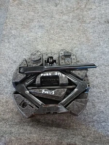 2014 Ford Focus Jack Kit - Picture 1 of 2