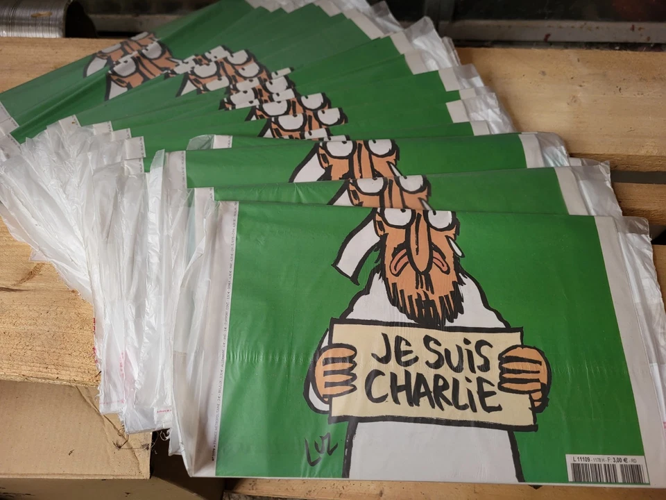 CHARLIE HEBDO - N° 1178 Tout est Pardonné RARE NEUF SOUS EMBALLAGE - Photo 1/1