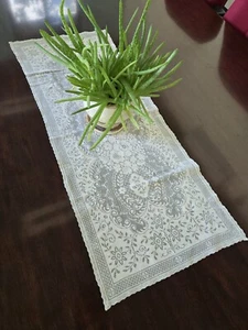 Tischläufer Vintage Antik Weiß Filet Spitze. 32"×13" Jakobsmuschel zierlicher Spitzenrand - Bild 1 von 6