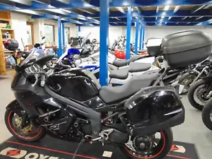 Triumph Sprint ST 1050 2010 full touring luggage low miles trade in to clear - Picture 1 of 19