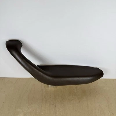 2001-2004 Toyota Sequoia Passenger Door Right Handle Armrest OEM Arm Rest BROWN - Image 1 of 4