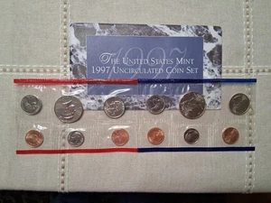 1997 US Mint Set P and D - Picture 1 of 2