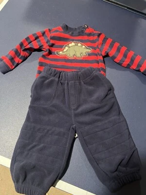 Osh Kosh 12 месяцев динозавр snap top, синий Carters 9 месяцев тренировочные штаны  - Изображение 1 из 4