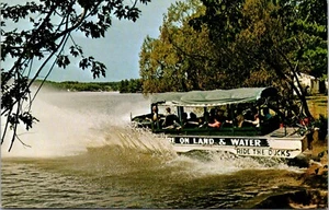 Postal Wisconsin Dells Wisconsin Duck entrando en Lake Delton de colección UNP - Imagen 1 de 2
