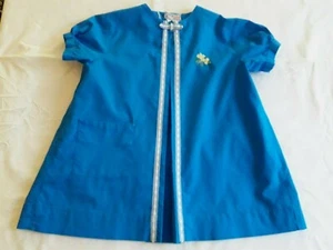 Ancien Tablier fillette coton bleu CABRA T2-3ans vintage 60 Girl apron sz 2-3yrs - Imagen 1 de 12